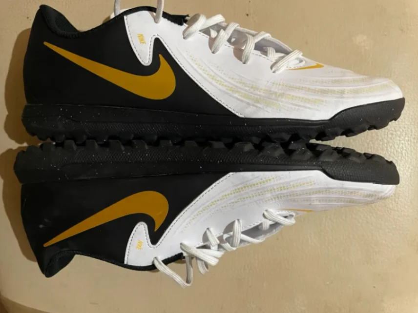 Sepatu minisoccer Nike Phantom GX II Club Turf — foto 3 dari 5