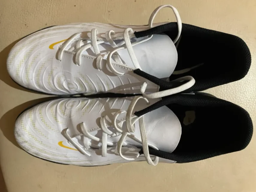 Sepatu minisoccer Nike Phantom GX II Club Turf — foto 4 dari 5