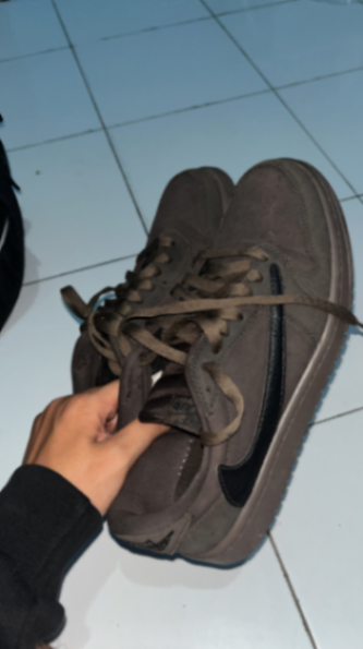 Nike x Travis Scott brown — foto 4 dari 4