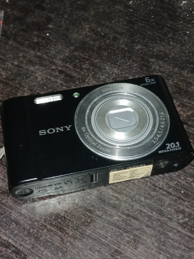 Sony DSC-W810 — foto 2 dari 4