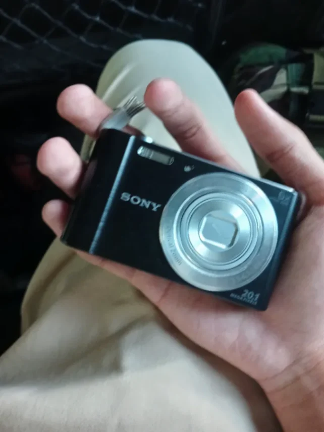 Sony DSC-W810 — foto 3 dari 4