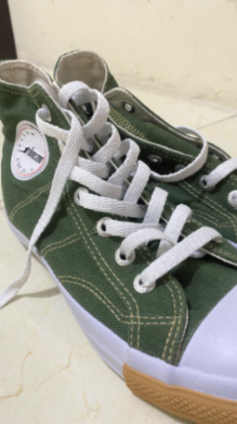 Sepatu — foto 2 dari 2