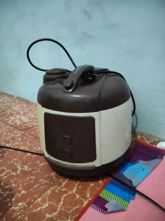 Kipas dan rice cooker — foto 2 dari 5