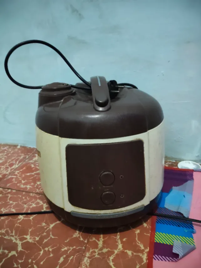 Kipas dan rice cooker — foto 5 dari 5