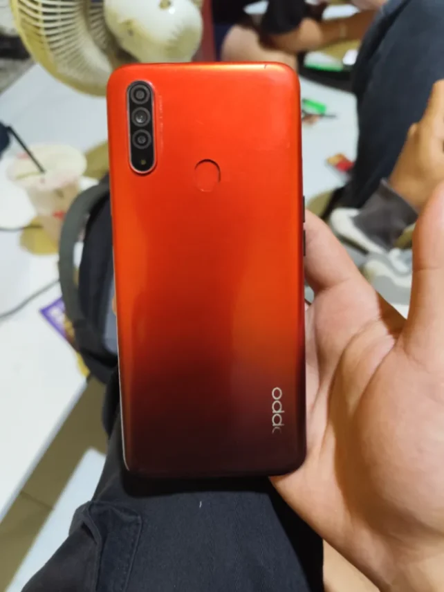 Oppo A31 — foto 2 dari 2