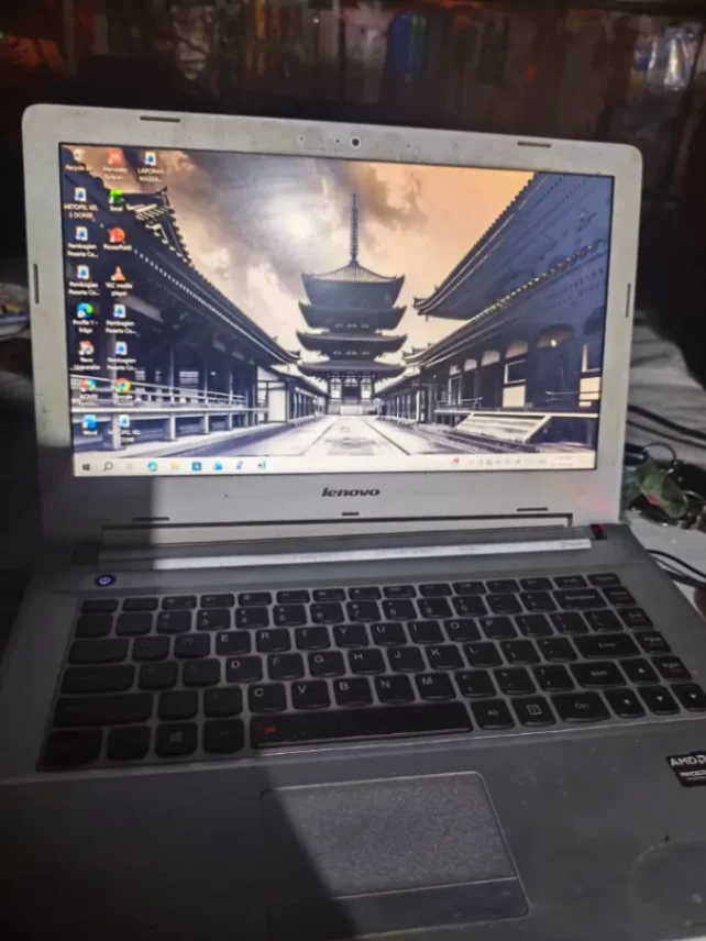  Laptop Lenovo Intel Core i5 6200u, Ram 8 gb, Storage 500gb